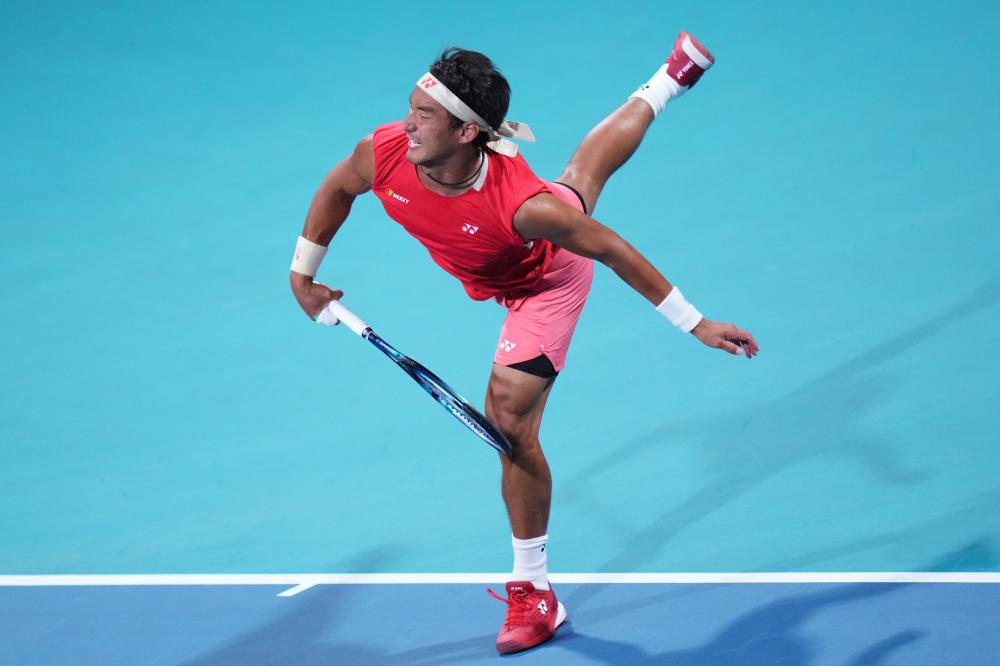 广东男篮末节逆转击败山东